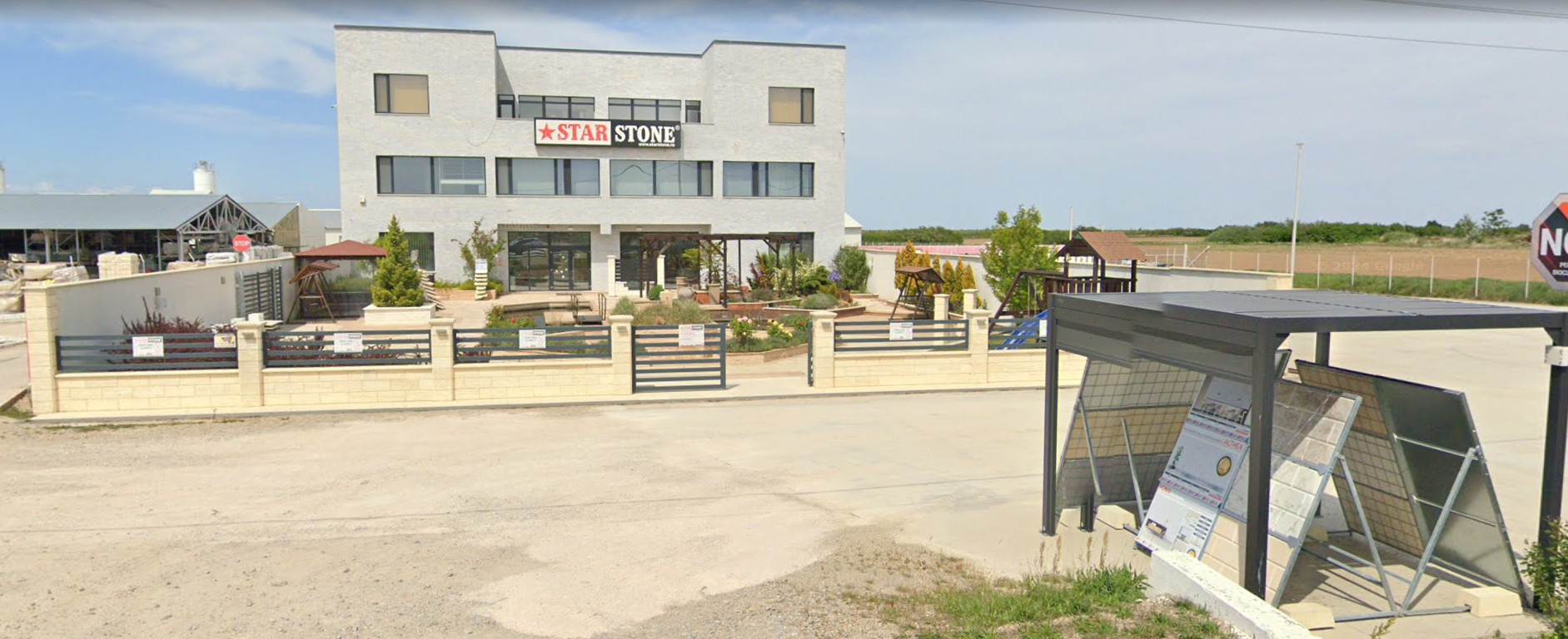 A Star Stone központja és szabadtéri bemutatókertje